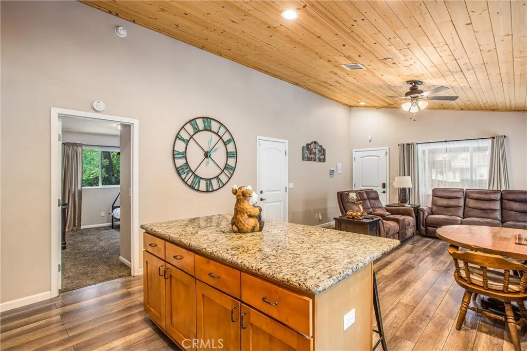 533 Sunset Lane, Sugarloaf, California 92386 home-pic-13